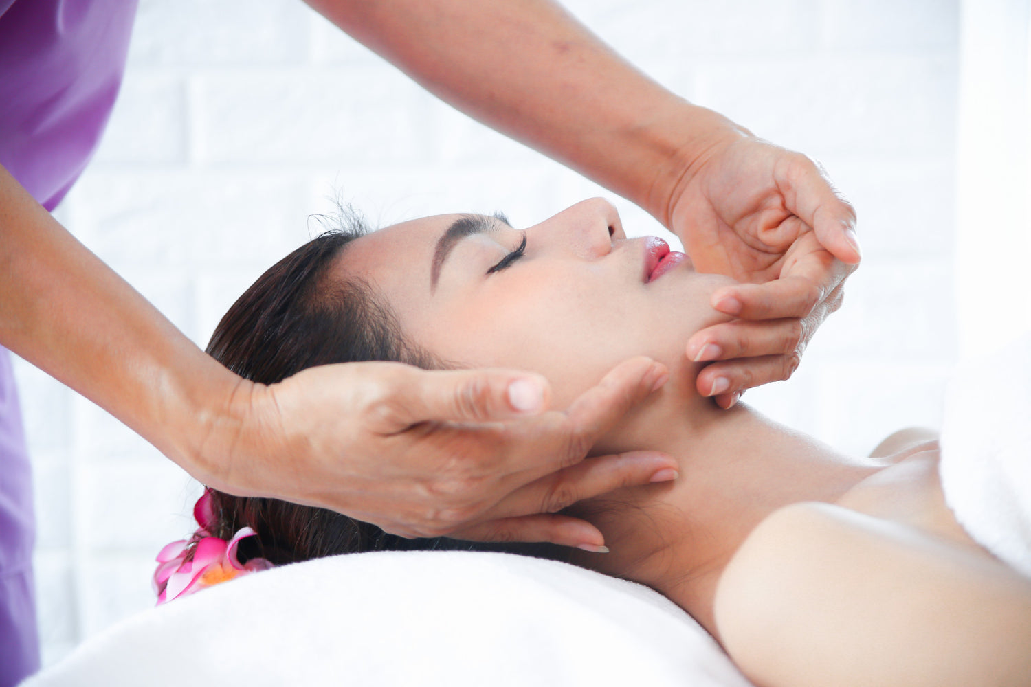 Can You Combine Laser Treatments with Skin Whitening Supplements?