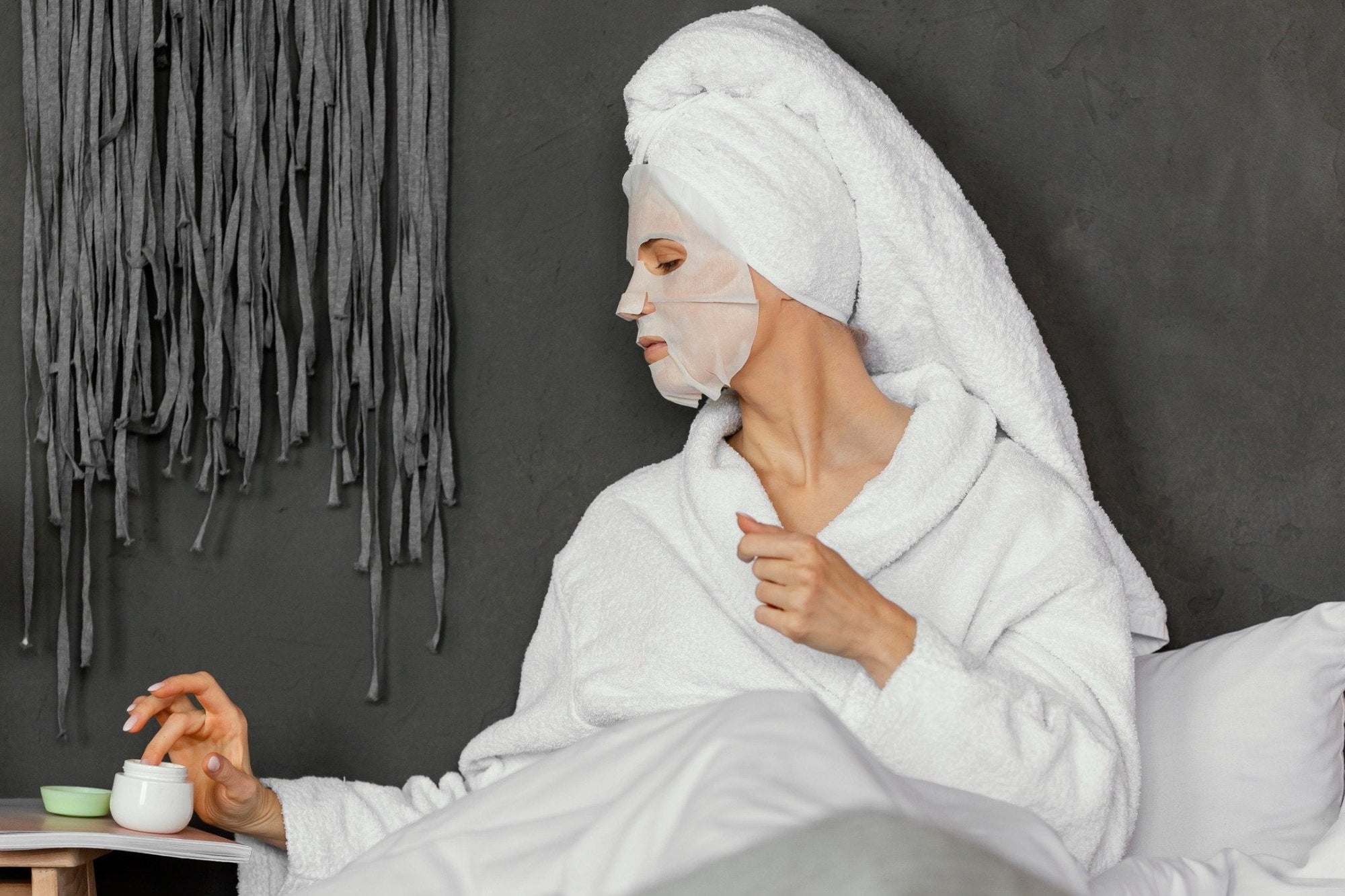 Morning vs. Night Skincare: Are You Using the Right Products at the Right Time?